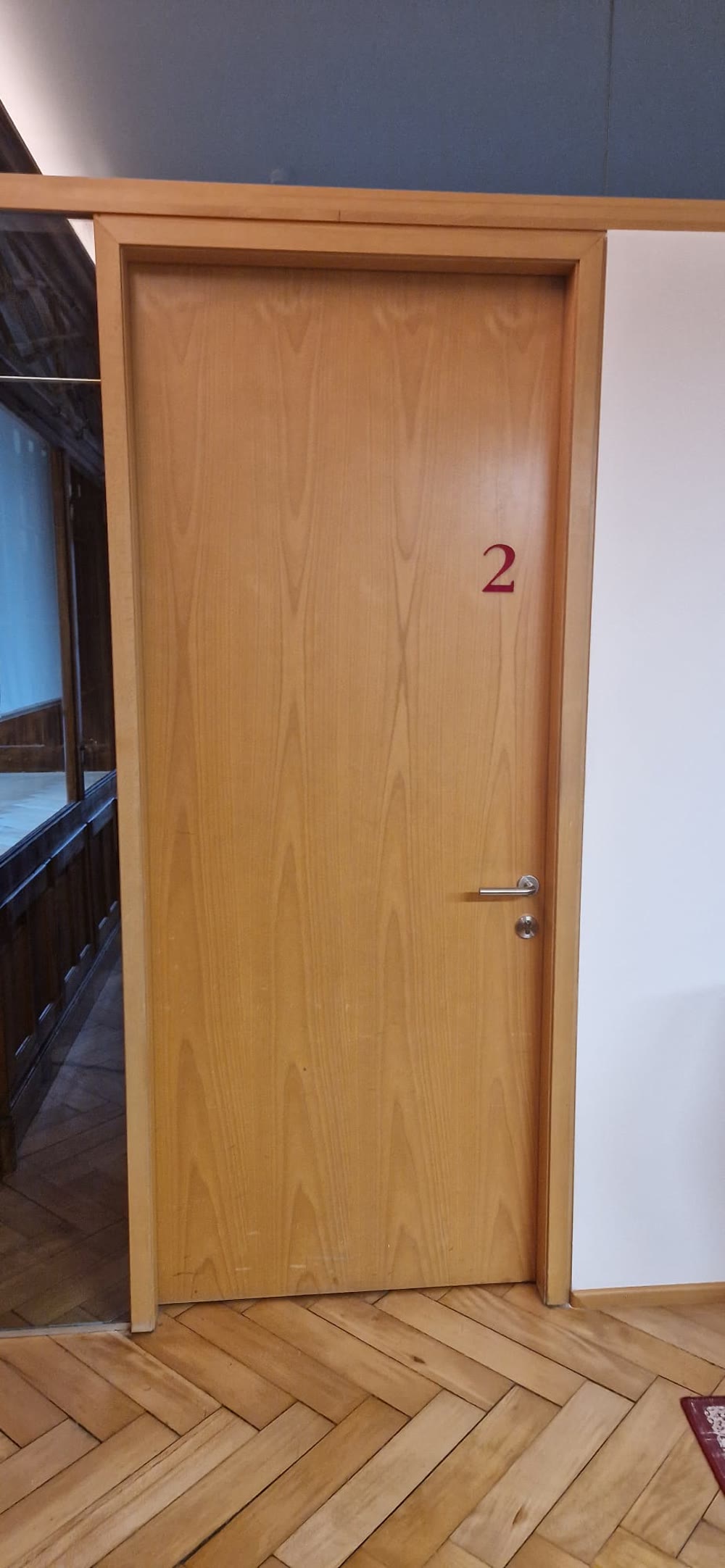 Tür Nummer 2 zum Seminarraum
